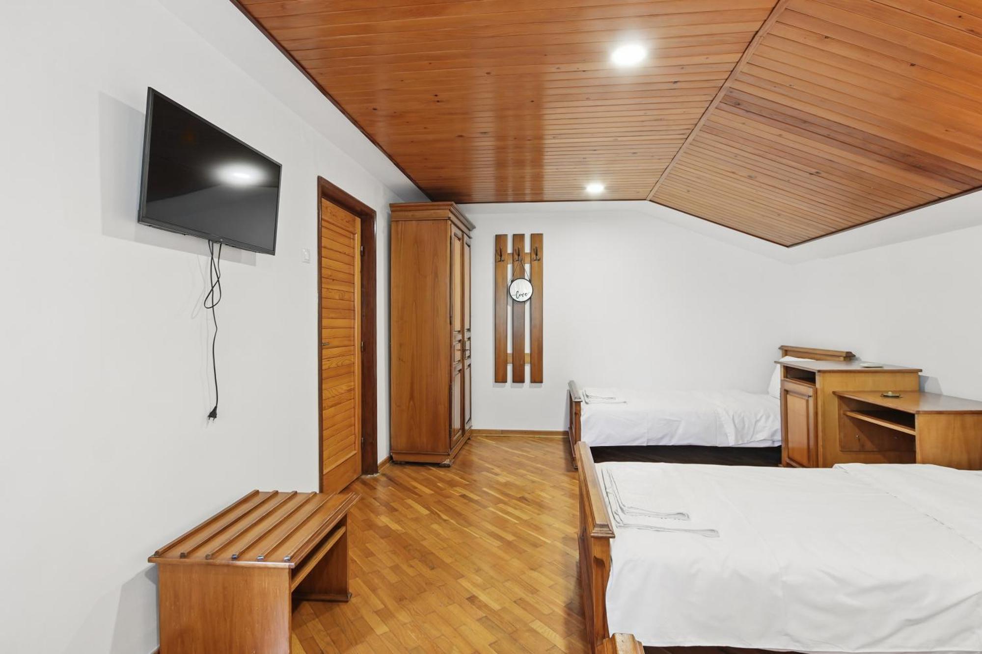 Casa Galand Hotel Parscov Ngoại thất bức ảnh