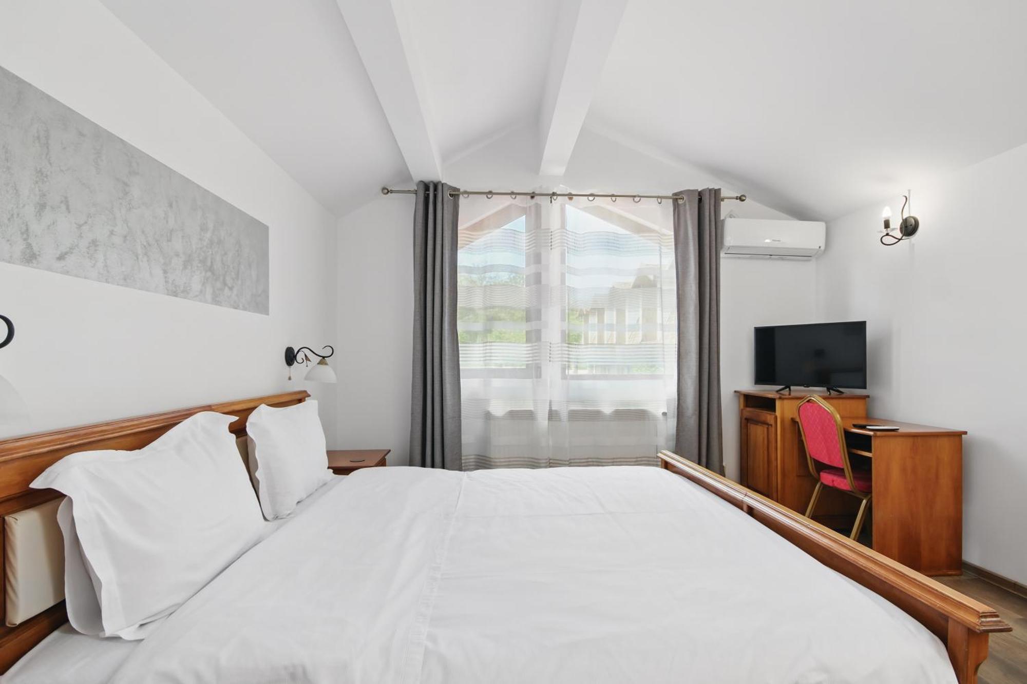 Casa Galand Hotel Parscov Ngoại thất bức ảnh